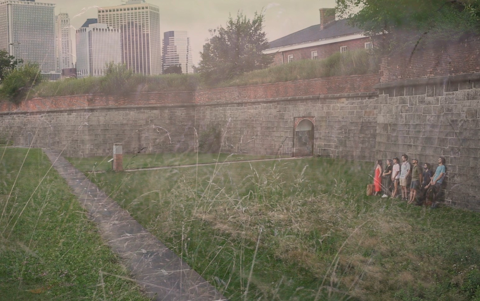 No Only walk near fort